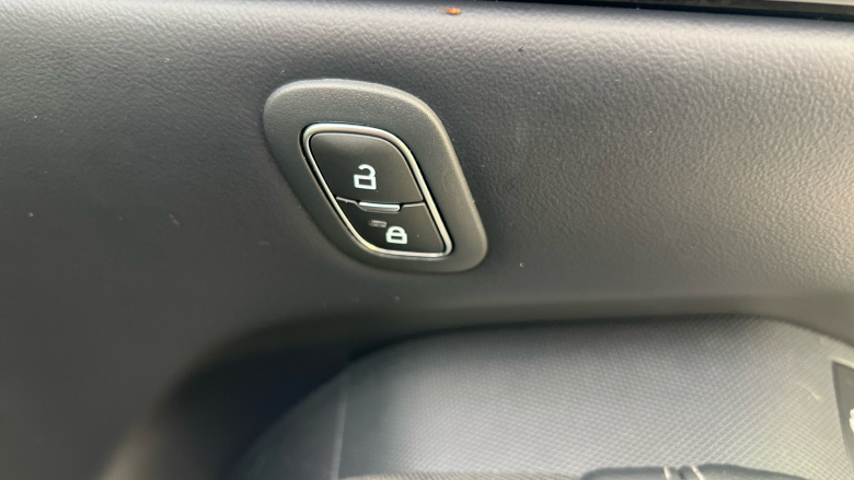 Ford Mustang Mach-E 216kW Extended Range 91kWh RWD 5dr Auto Electric Estate